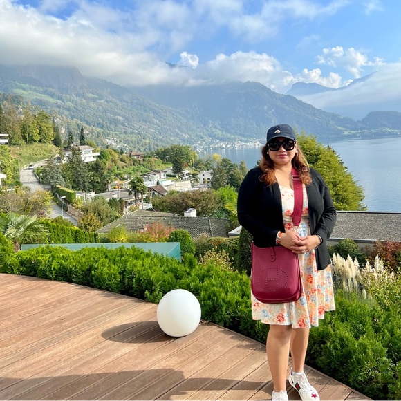 Selling bags,shoes,clothes,accessories - Picture 1 of 1